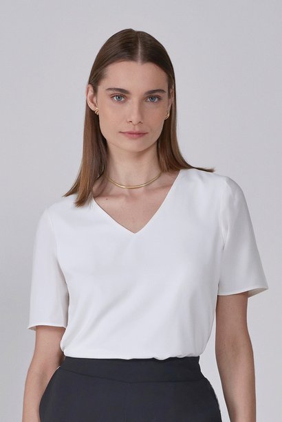 blusa off white decote v 2