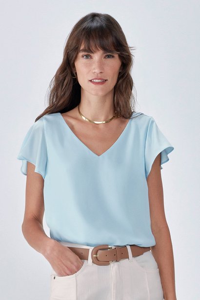 blusa azul claro decote v 2
