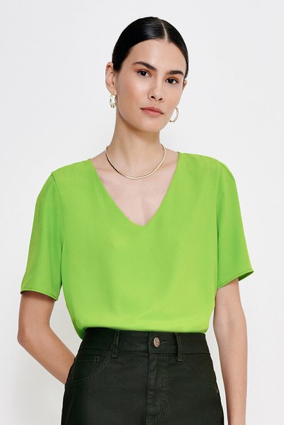 blusa verde decote v 1